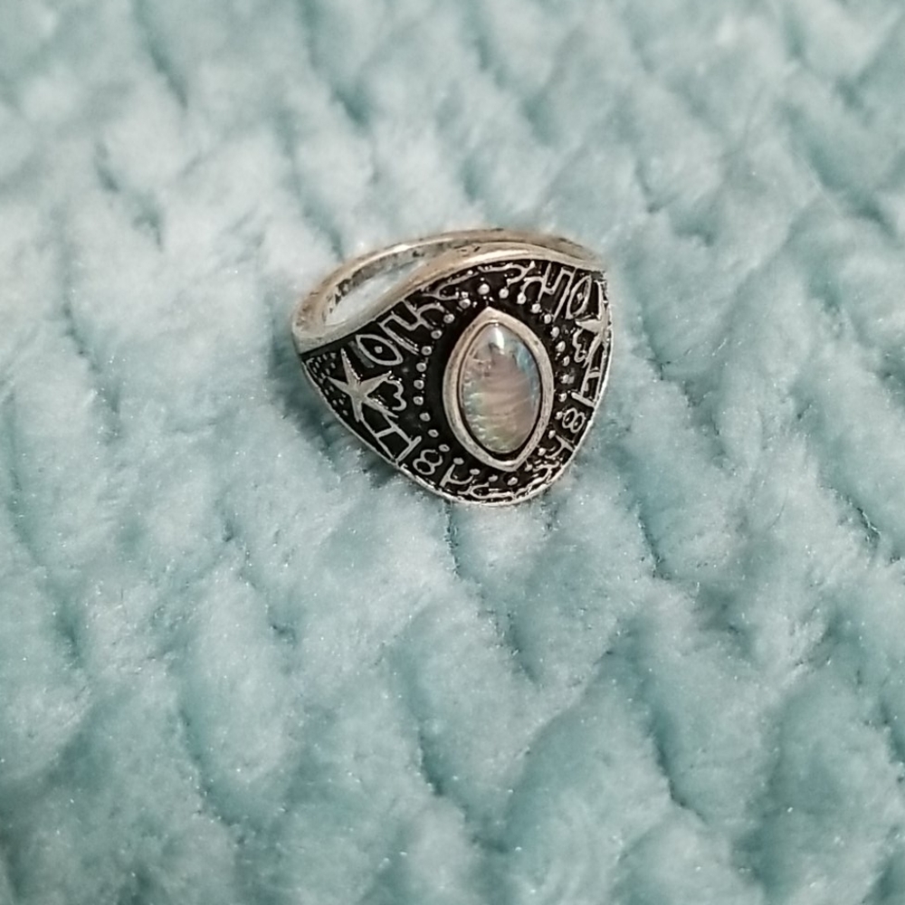 Jeweled ring